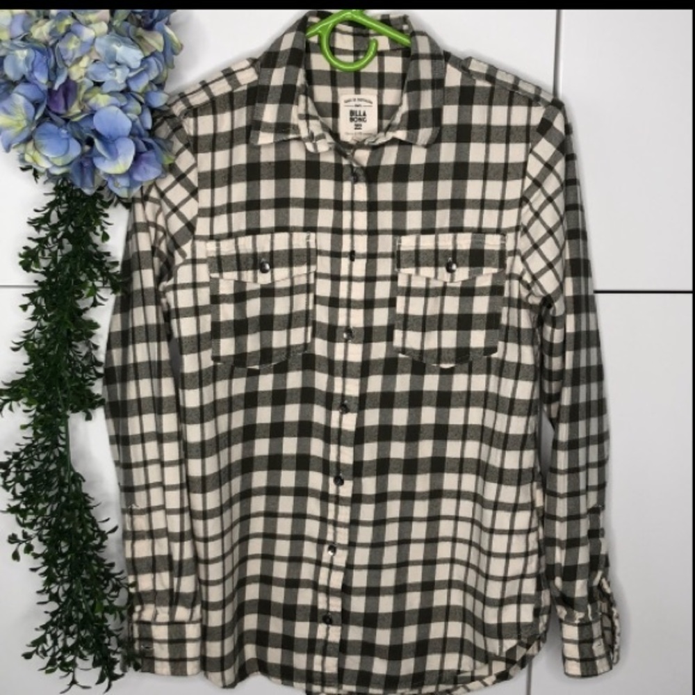 BILLABONG Fleece Black and Tan Plaid Long Sleeved Shirt